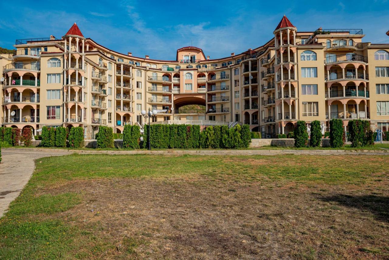 Menada Negresco Apartments Elenite Exterior photo