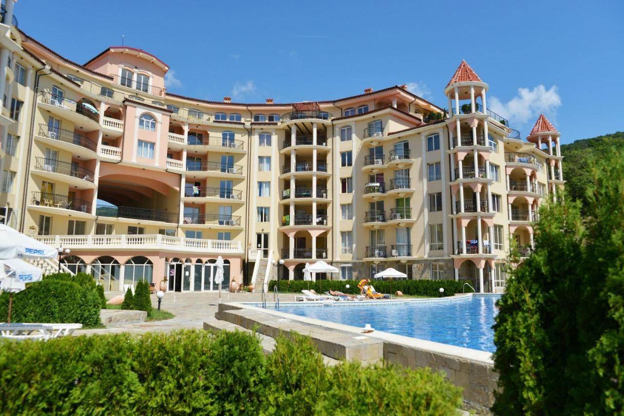 Menada Negresco Apartments Elenite Exterior photo